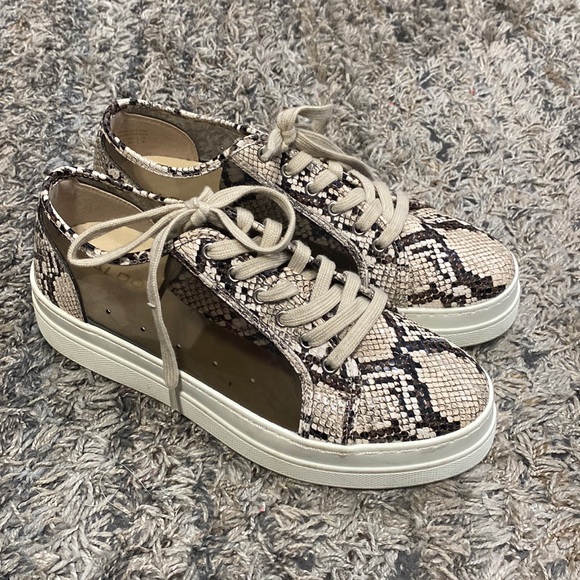 Aldo women’s lace up snake, print sneaker size 8.5 - Picture 1 of 10